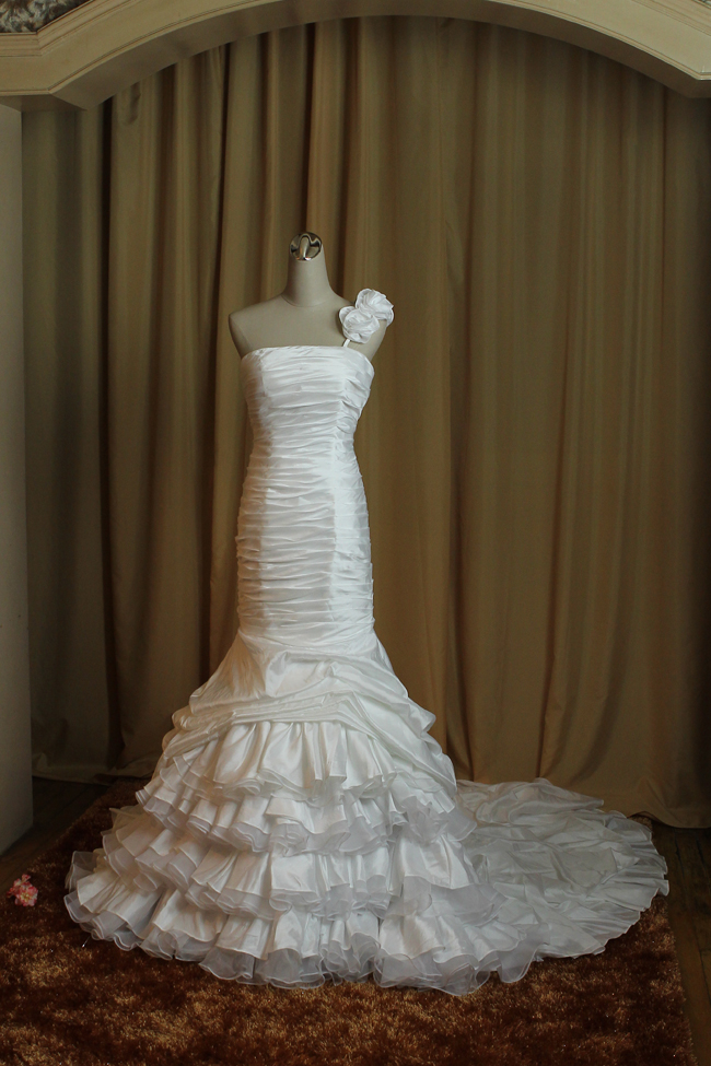 Vintage Taffeta Wedding Dress